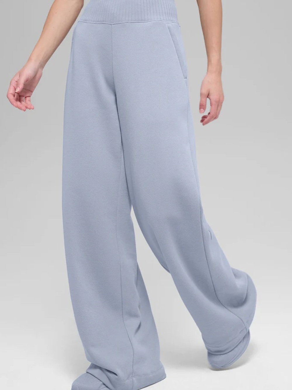 Alo Yoga Women's Serenity Wide Leg Sweatpant